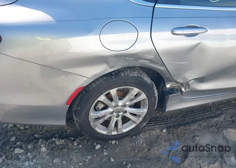 2015 Chrysler 200 Limited z USA, uszkodzony, nr VIN 1C3CCCAB4FN671869